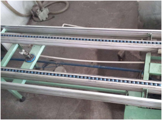 門(mén)板自動(dòng)打孔輸送線